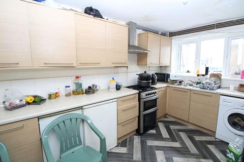 3 bedroom flat for sale, Windmill Lane, Smethwick B66