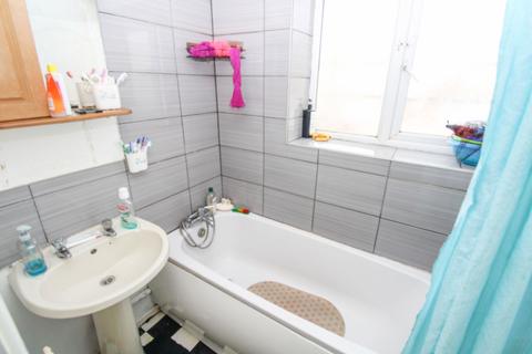 3 bedroom flat for sale, Windmill Lane, Smethwick B66