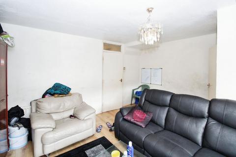 3 bedroom flat for sale, Windmill Lane, Smethwick B66