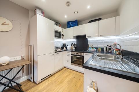 1 bedroom apartment for sale, Adenmore Road, London