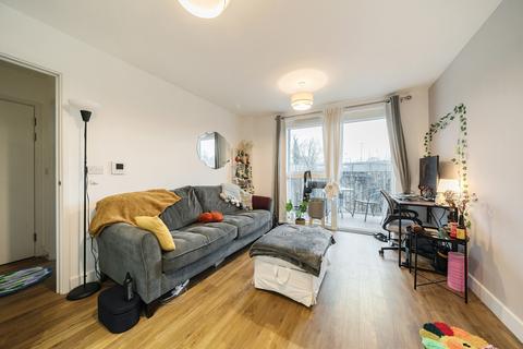 1 bedroom apartment for sale, Adenmore Road, London