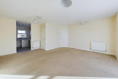 2 bedroom flat to rent, Snetterton Heath, Kingsway, GL2