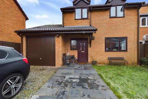 3 bedroom detached house for sale, Guinevere Close, Oswestry