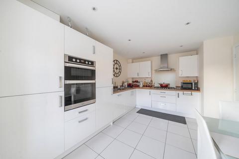 4 bedroom end of terrace house for sale, Lacewing Drive, Biddenham, Bedford