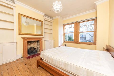 4 bedroom apartment to rent, Wix's Lane, London SW4