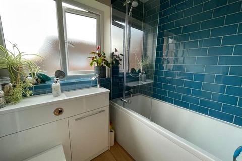 5 Coach Close, Berkeley, GL13 9EJ