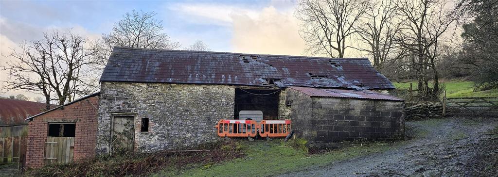 Second stone barn