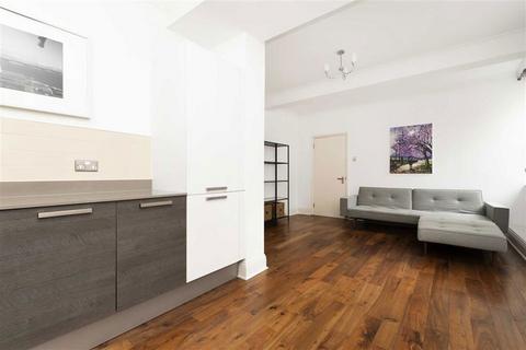 1 bedroom flat for sale, Sidney Street, London E1