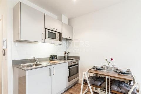 Studio to rent, Luminaire Apartments, Kilburn High Road, NW6 7JR