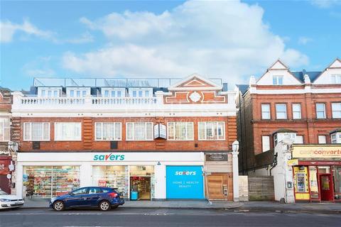 Studio to rent, Luminaire Apartments, Kilburn High Road, NW6 7JR