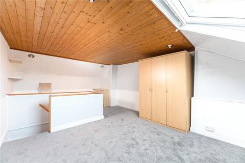 8 Ashgrove, Greengates, Bradford, BD10 0BP