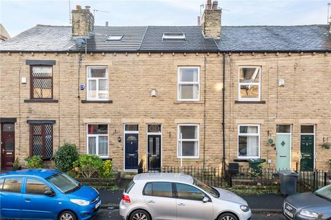 8 Ashgrove, Greengates, Bradford, BD10 0BP