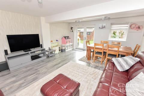 3 bedroom house for sale, Hunt Avenue, Heybridge