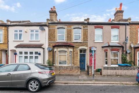 1 bedroom flat for sale, Parkleigh Road, London SW19