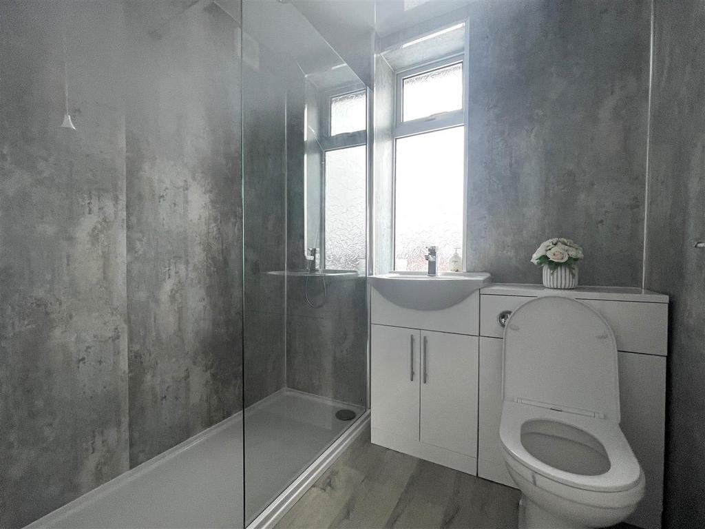 Bathroom .jpg