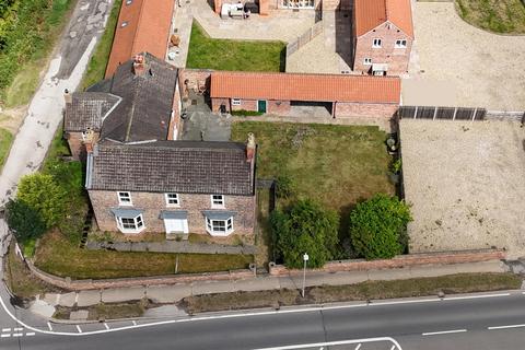 undefined, Main Road, Gilberdyke
