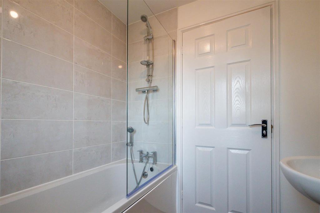 Wicklow bathroom 2.jpg