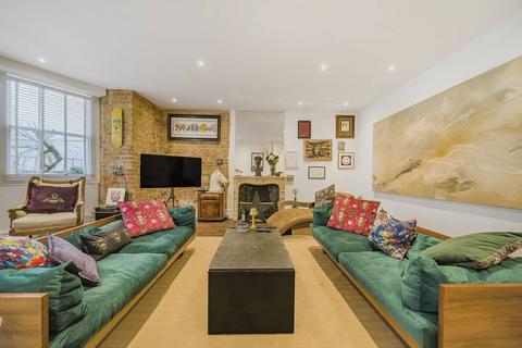 3 bedroom flat for sale, Roland Gardens, South Kensington, London, SW7