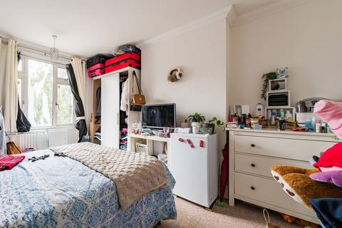 3 bedroom end of terrace house for sale, Sylvan Avenue, Wood Green, London, N22