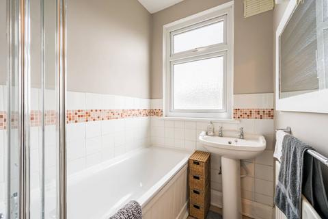 4 bedroom terraced house for sale, Pevensey Avenue, Southgate, London, N11