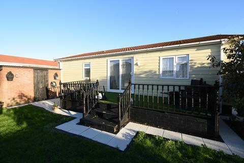 2 bedroom park home for sale, Creek Road, Canvey Island SS8