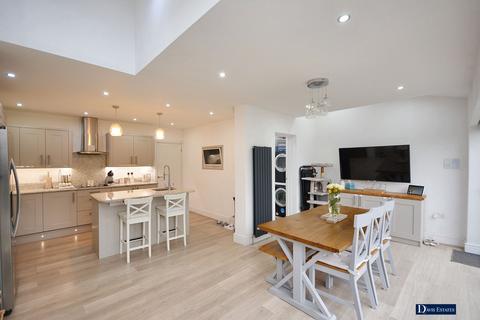 175 Shepherds Hill, Harold Wood, Romford, RM3 0NR