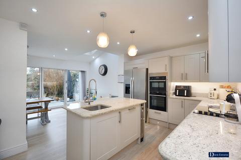 175 Shepherds Hill, Harold Wood, Romford, RM3 0NR