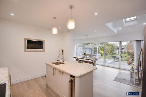 175 Shepherds Hill, Harold Wood, Romford, RM3 0NR