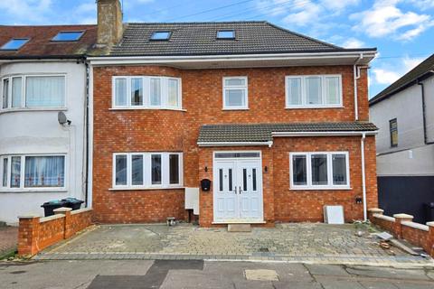 8 bedroom terraced house for sale, Leyswood Drive, Ilford, IG2 7JE