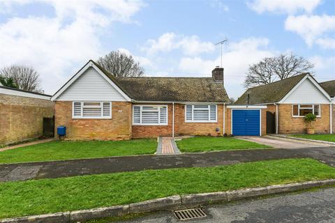 2 bedroom detached bungalow for sale, Ivy Close, Westergate