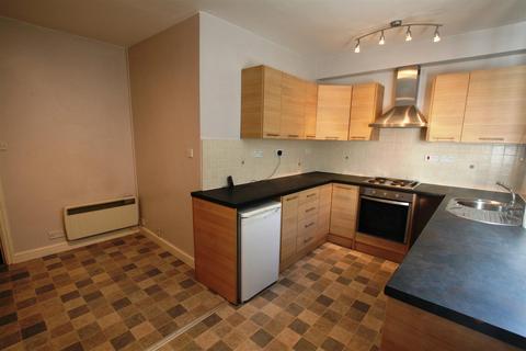 3 bedroom flat to rent, Flat 1, 11, Barbourne Road, Worcester.