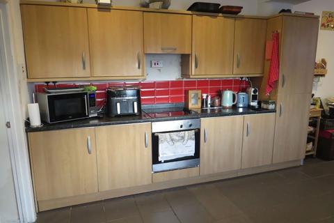 4 bedroom terraced house for sale, Trinity Road, Llanelli SA15