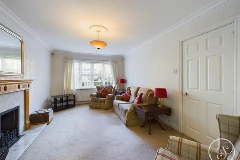 5 bedroom detached house to rent, Parkwood Avenue, Roundhay, Leeds