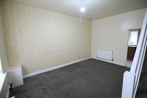 3 bedroom terraced house to rent, Rutland Street, Ashton-Under-Lyne OL6