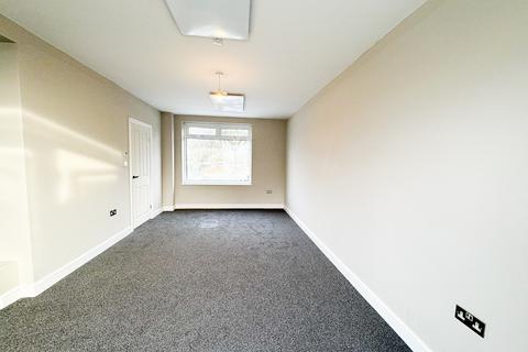 17 Byron Road, Denton, Manchester, M34 7LY