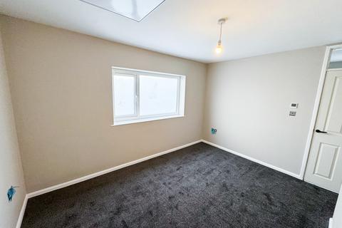 17 Byron Road, Denton, Manchester, M34 7LY
