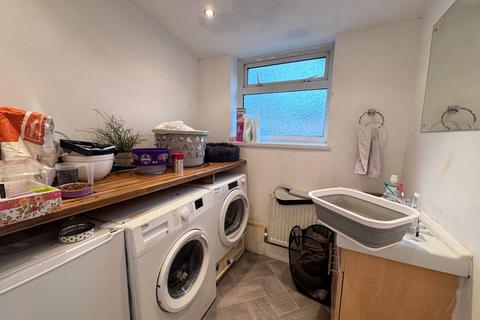 2 bedroom end of terrace house for sale, Manton Road, Wellingborough NN9