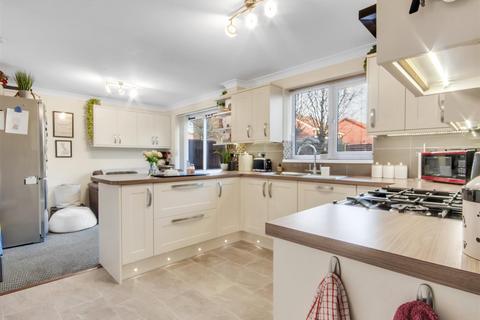 4 bedroom detached house for sale, Lavender Walk, Evesham