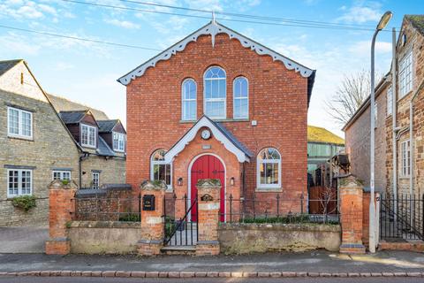 4 bedroom detached house for sale, Main Road, Grendon, Northampton NN7 1JW