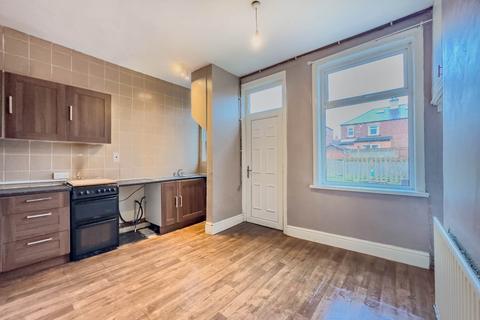 3 bedroom terraced house for sale, Pearl Street, Batley