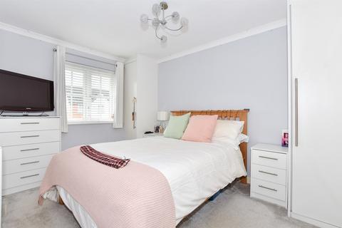 3 bedroom end of terrace house for sale, Cantium Place, Snodland, Kent