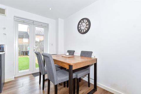 3 bedroom end of terrace house for sale, Cantium Place, Snodland, Kent