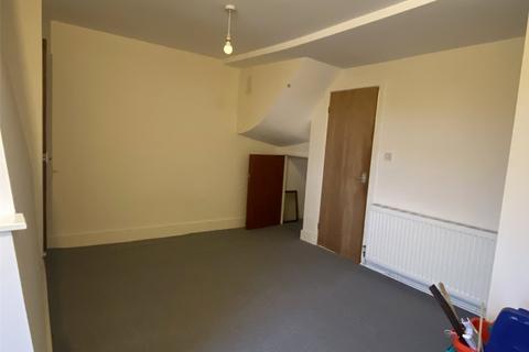 1 bedroom maisonette to rent, High Street, Welshpool, Powys, SY21