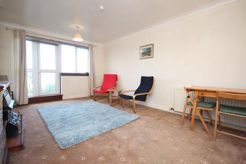 2 bedroom flat to rent, Berryknowes Road, Glasgow, G52