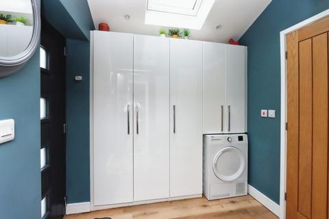 3 Studfield Drive, Sheffield, S6 4SN