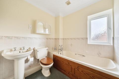 3 bedroom semi-detached house for sale, Bramble Hill, Valley Park, Chandler's Ford