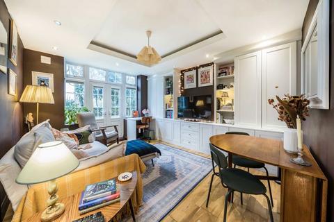 1 bedroom flat for sale, Streatham Close, London SW16