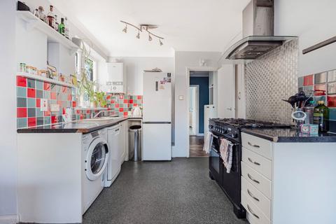 3 bedroom maisonette for sale, Baird Gardens, London SE19