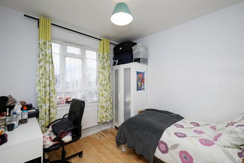 3 bedroom flat for sale, White City Estate, London