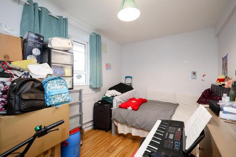 3 bedroom flat for sale, White City Estate, London